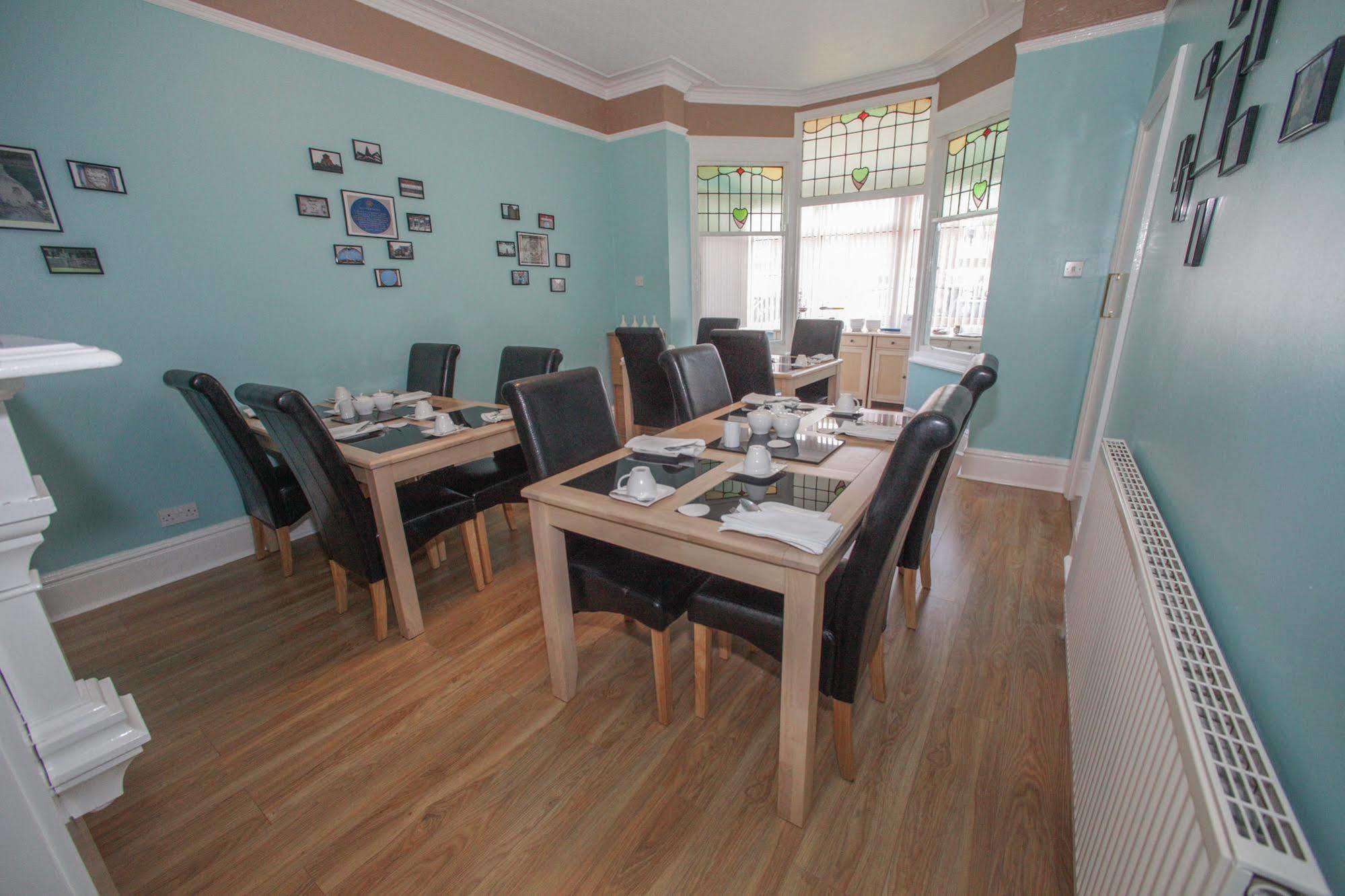 Tower House Executive Guest House Pontefract Exterior foto